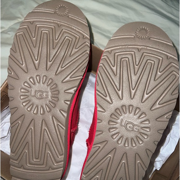 red ultra mini uggs - Picture 2 of 4